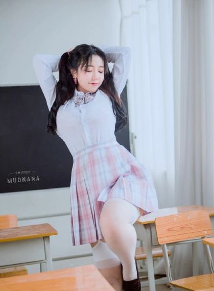 娇妻在老民工的胯下娇喘